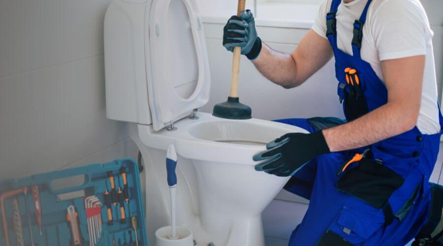 Professional emergency plumbing in Castroville, TX